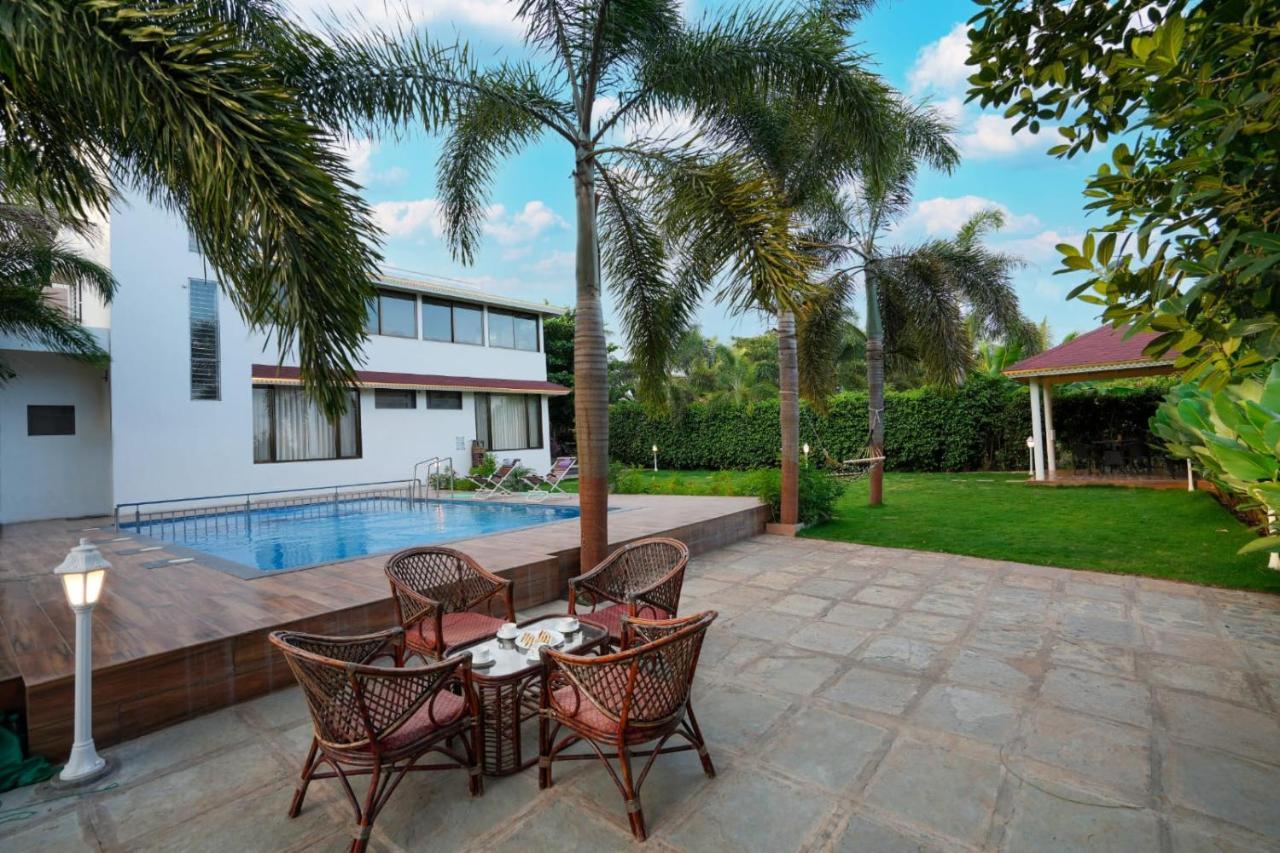 White Coco House 4Bhk Villa Nashik Eksteriør billede
