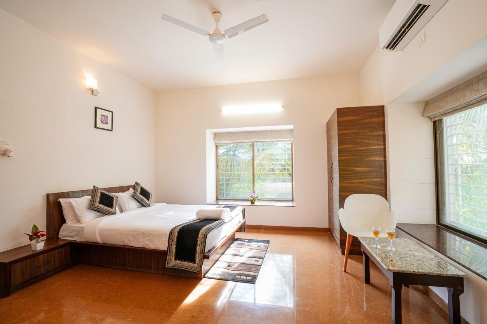 White Coco House 4Bhk Villa Nashik Eksteriør billede