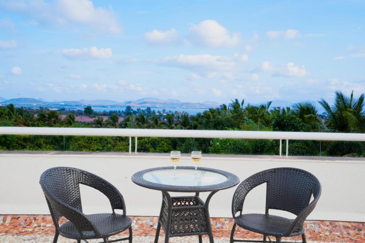 White Coco House 4Bhk Villa Nashik Eksteriør billede