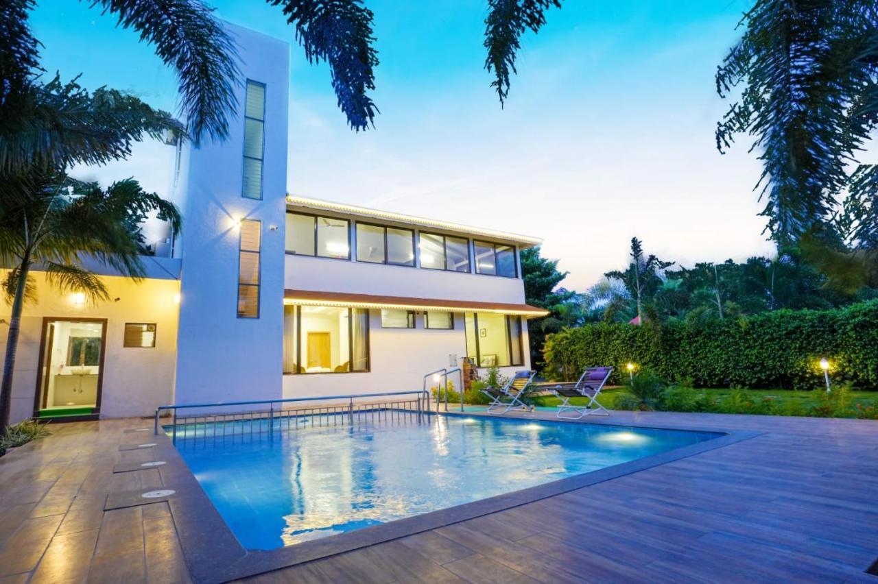 White Coco House 4Bhk Villa Nashik Eksteriør billede